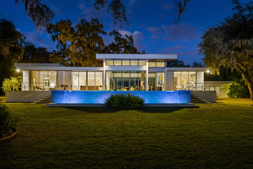 Frank Lloyd Wright-Style Estate Enters Market for $3.695 Million